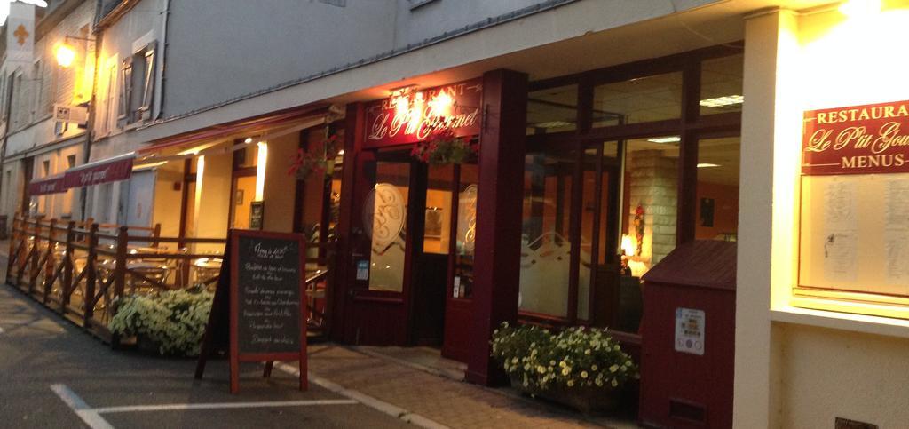 Hotel Du Centre - Restaurant Le P'Tit Gourmet Tonnerre Exterior foto